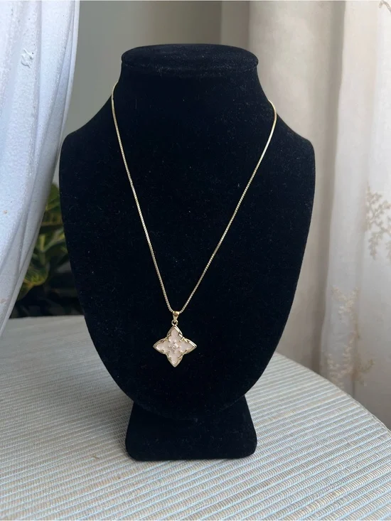 🩷- Gold Chain Necklace with beige and swirl accents diamond shaped  Pendant