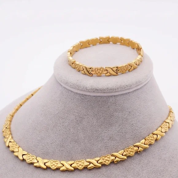 XOXO hugs & kisses Set Luxury Dainty hearts strawberry print Necklace Bracelet