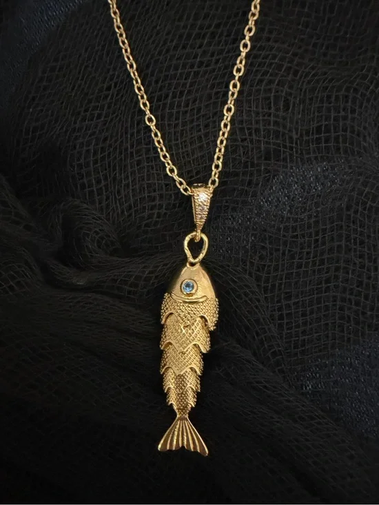 Gold Fish Pendant Necklace - Elegant Women's Jewelry