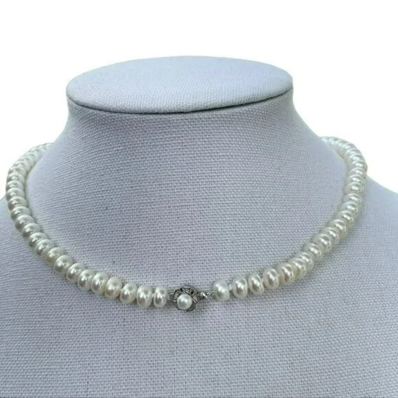 925 Sterling‎ Silver White Freshwater Pearl Necklace With Flower Shaped Clasp