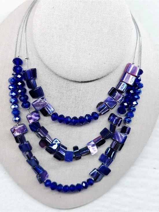 535c. Purple Shell Necklace Charming Charlie
