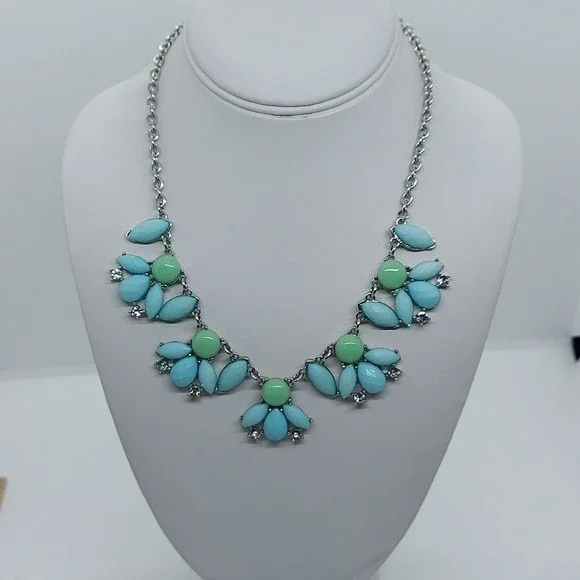 Charming Charlie‎ Teal Statement necklace