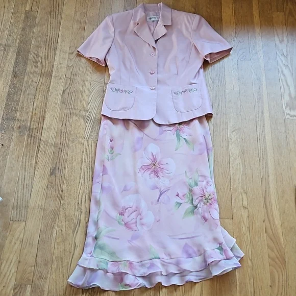 Studio I Pink Beaded Jacket Skirt set 10