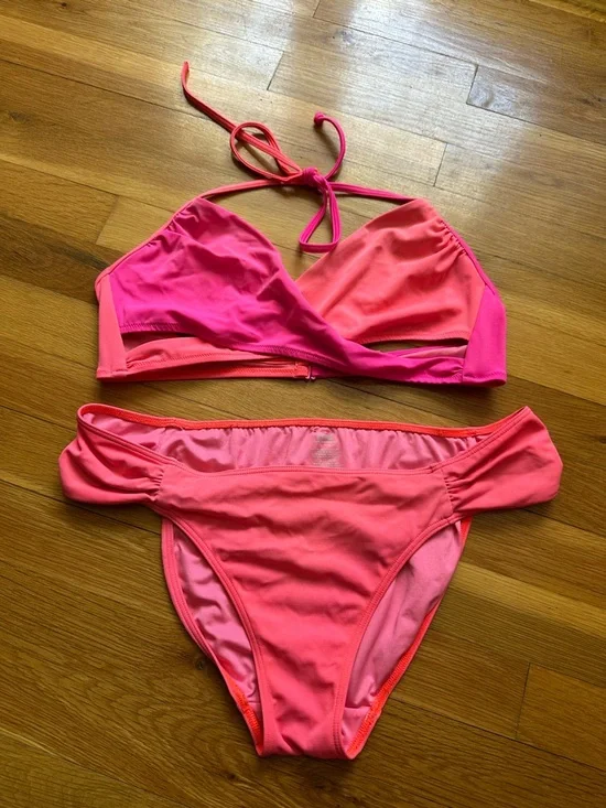 PINK Victoria's Secret Two-Tone‎ Pink & Coral Halter Bikini