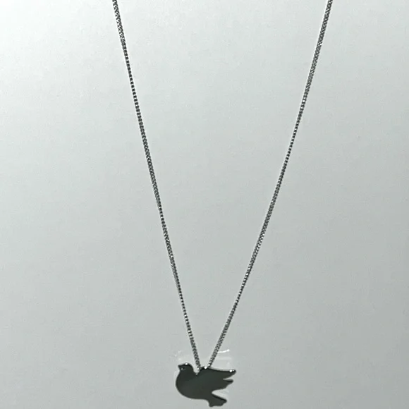 Vintage‎ Avon Silver Colored Dove Necklace