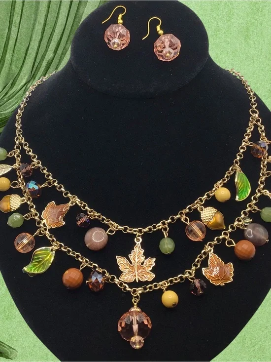 GOLD TONE DOUBLE STRAND Leaf &Acorn Necklace Set EarthTone Faceted Crystal Beads