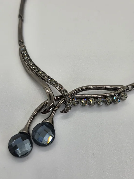 Elegant Gunmetal and Blue Crystal Necklace - Women Jewelry