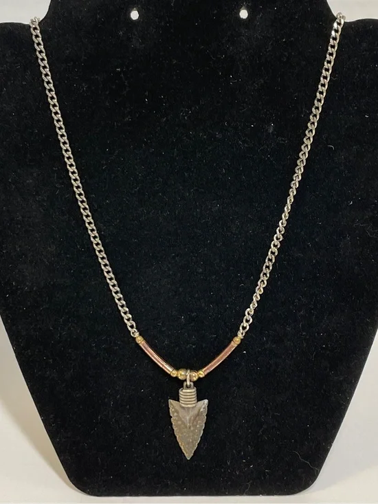 Vtg Arrowhead Necklace Silver Tone & Copper Embellished Pendant Artsy Rustic 18”