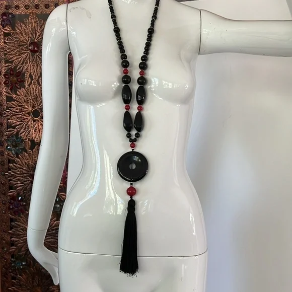 27” Black and Red Lucite w 5” Tassel Asian Inspired Necklace