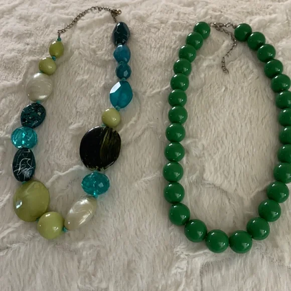 Necklaces, one multi color beads.Second are beautiful green color. ‎       B21