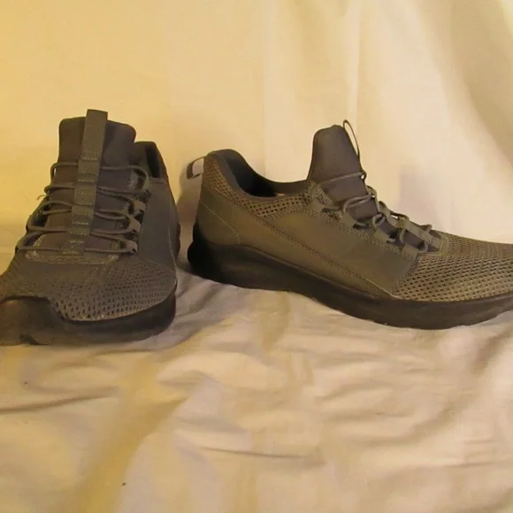 Alll in Motion Gray Benji Water Shoes