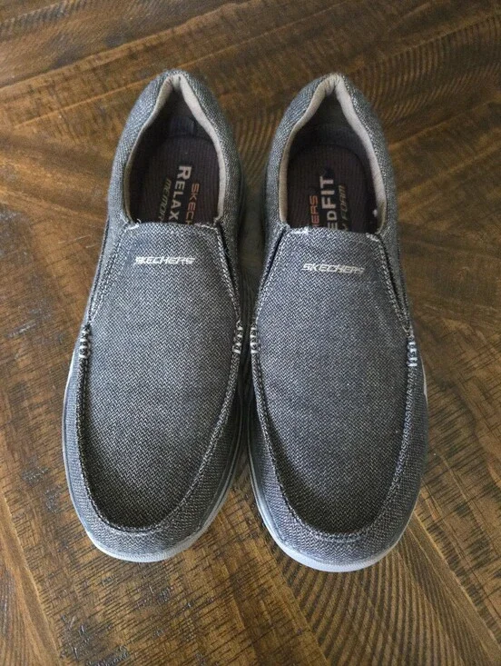 Size 10 Mens Skechers