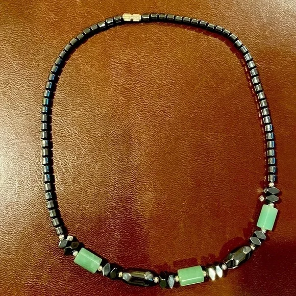 EXQUISITE necklace.