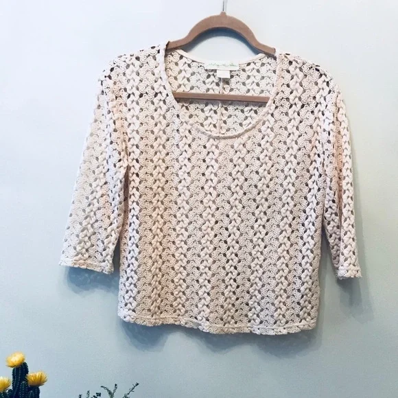 EUC UO Staring at Stars Cream Crochet Shirt XS​​​​​​​