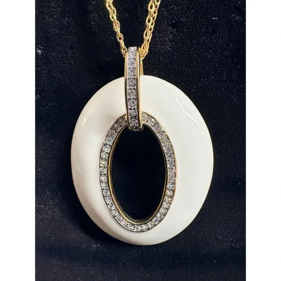 Nolan Miller‎ Vintage Ivory Enamel Crystal Gold Tone Oval Pendant Necklace 24 In