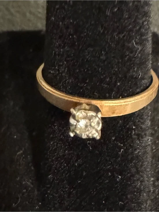 Classic Brushed 14kt Gold Solitaire Ring with Natural Diamond