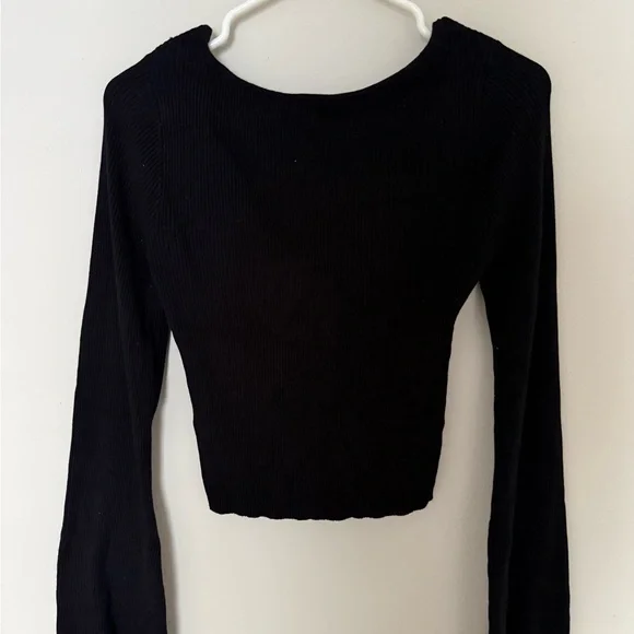 H&M Black Ribbed Long Sleeve Crop Top