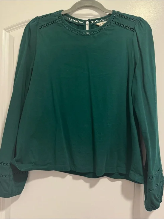 Boden Flo Trim Detail Top in Emerald Night