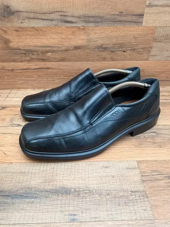 Ecco Men's size 13/13.5 Dark Brown Leather Slip-On Loafers