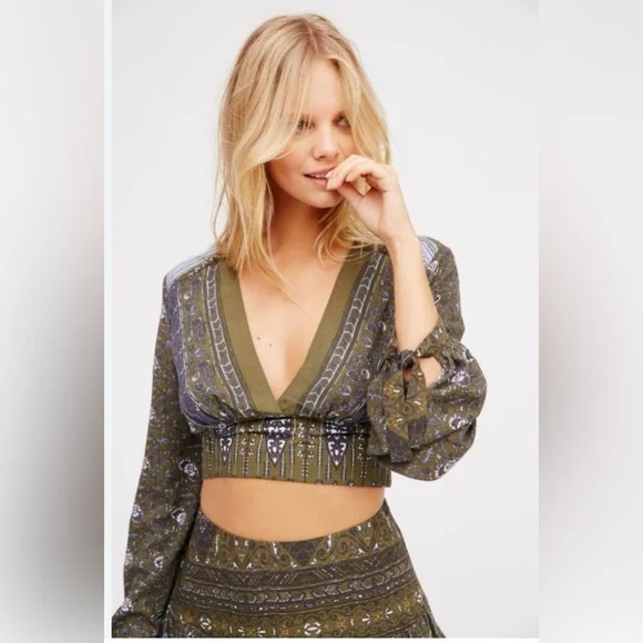 Free People Olive & Blue Patterned V-Neck Cropped Top