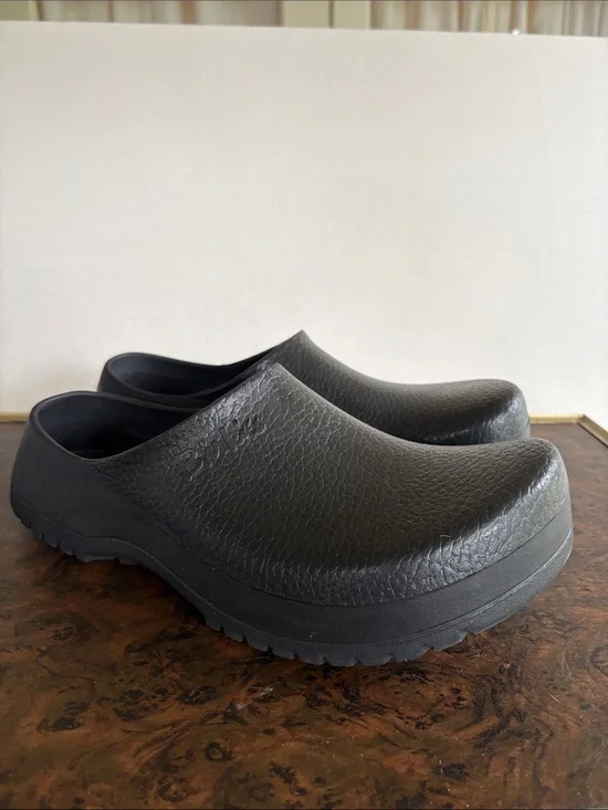Super Birki Birkenstocks men’s size 12