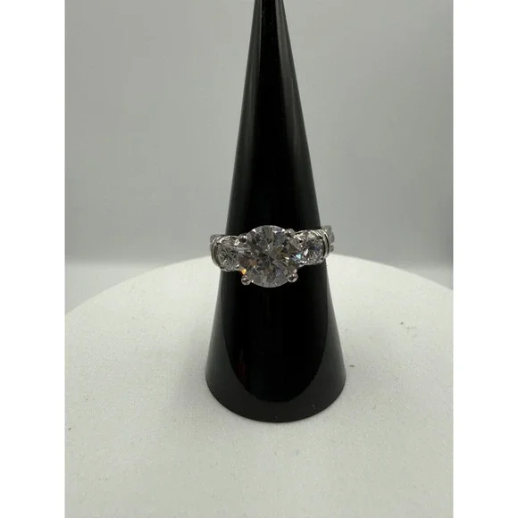 Sterling Silver 925 Three Stone‎ Cubic Zirconia Ring Size 7 Thailand Round Cut