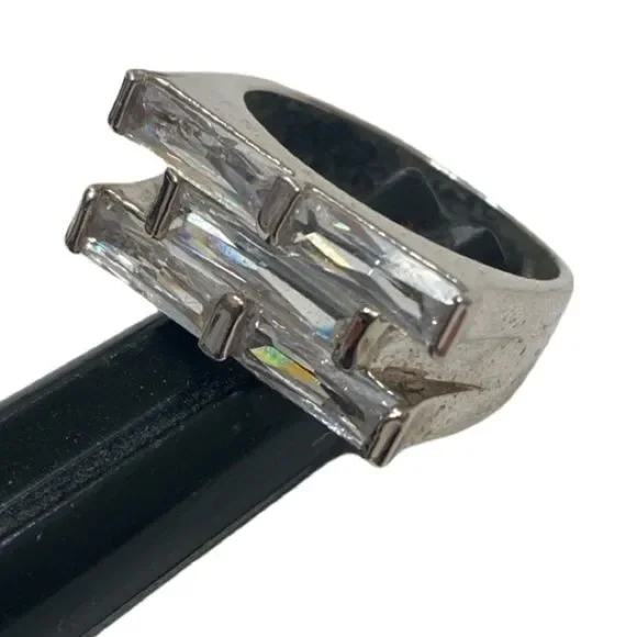 Vintage 925 Sterling Silver And Rhinestone Mod Ring