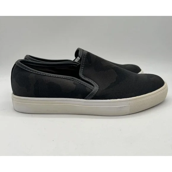 Steve Madden Shoes Mens Size 7.5 Camo‎ Slip On Casual Low Top Canvas Sneakers