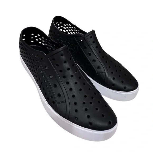 London Fog Men’s Bately Slip On Water Sneakers Shoes NWT Size 10