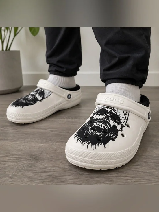 Crocs Classic Lined Skull Graphic Clogs White Black Fur Men’s 7 Women’s 9 EU 40
