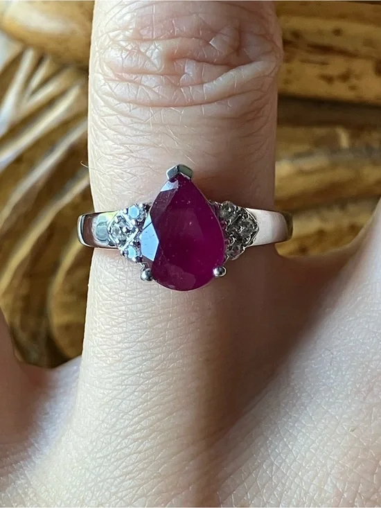 Mahaleo Ruby Sterling Silver Ring Size 5.75