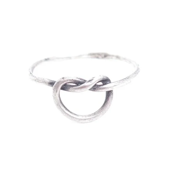 Pretty Sterling Silver Love Knot Ring Size 5.75‎