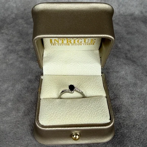 Intrigue‎ 925 Sterling Silver Genuine Blue Sapphire CZ Bypass Ring Size 6.25 NWT