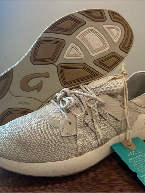 Olukai Holo Athleisure Sneaker Mens Sz 8.5 Sand Off White 10513-3618 $130 Retail
