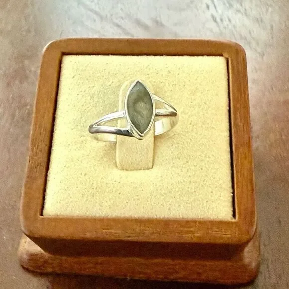Natural Labradorite Sterling Silver Ring Dainty Marquise Cut Heart Framed Size 6