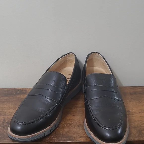 Johnston & Murphy Black Sheepskin Leather Slip-On Penny Loafers size 11.5