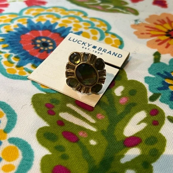 Lucky Brand Gold Tone Black Mother of Pearl Stone Statement Ring