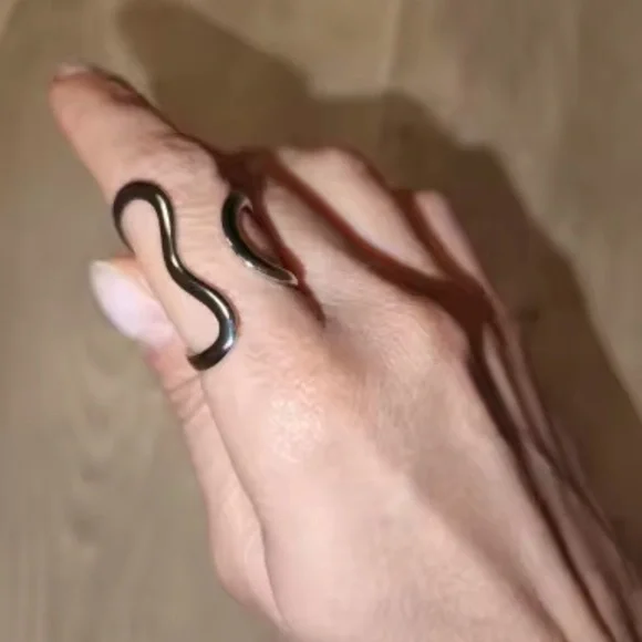 Avangarde Gold Irregular Ring