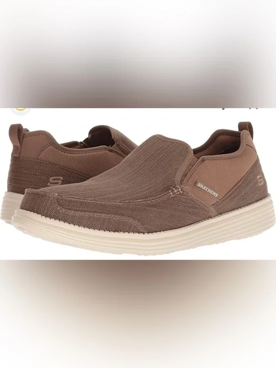 Men’s Skechers casual Slip-On Sneakers “Relaxed fit , memory foam “ new in box