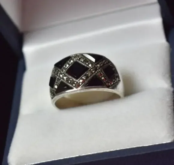 925 Sterling Silver Black Nephrite & Marcasites Ring Size 8