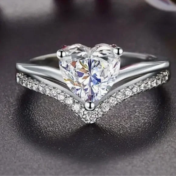 Size 5 Heart-Shaped Silver Ring with Crystal Accents New