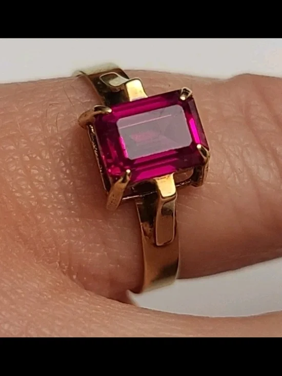 Vintage 9K Yellow Gold Ring With Emerald Cut Ruby Solitaire