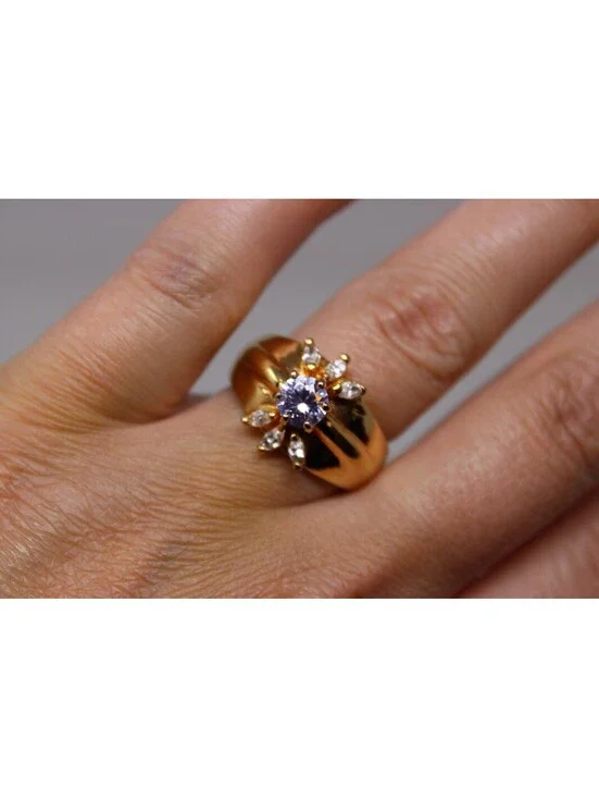 Vintage Gold Tone Lavender Rhinestone Flower Cocktail Ring Size 8 Statement