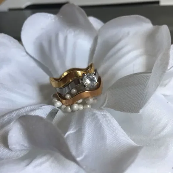 Wavy tri Band Ring‎