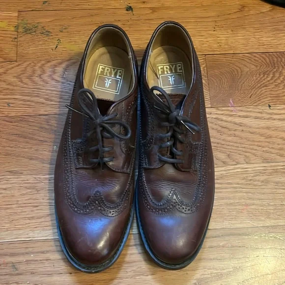 FRYE men’s wingtip brown dress shoes