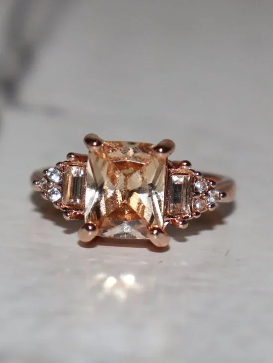 ✨ NWOT Rose Gold Cognac‑Tone Rectangle Stone Ring • Size 9 ✨