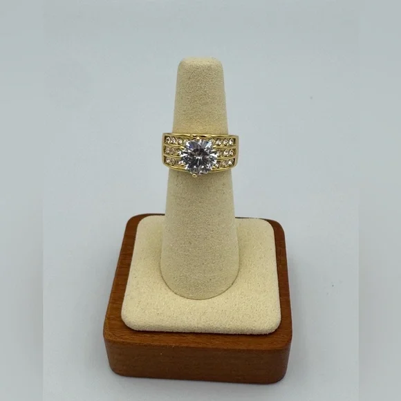 Gold Plated Cubic Zirconia Cocktail Ring White Stone Size 6 Jewelry‎