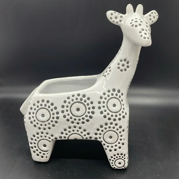 NWT Pier 1 abstract dotted circle pattern giraffe trinket storage planter