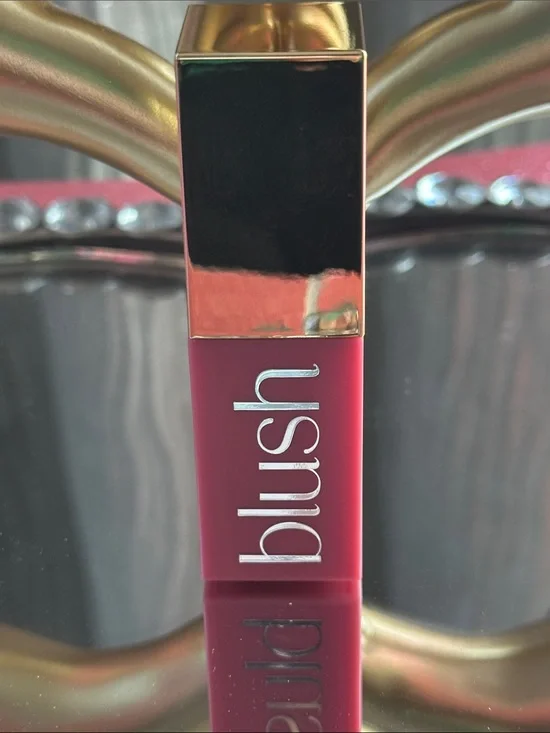 Unlisted blush Liquid Lipstick in Deep Rose Pink-Warm Rose Satin Finish