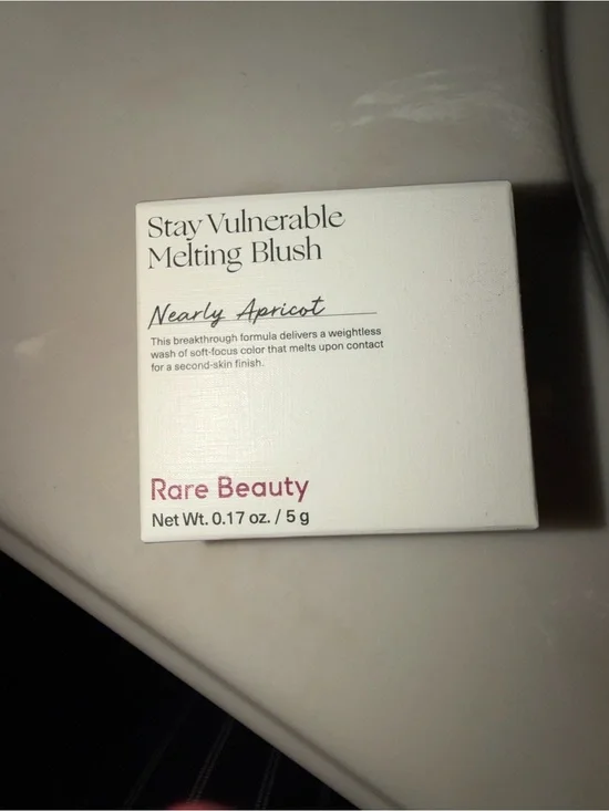 Rare Beauty Stay Vulnerable Melting Blush — Nearly Apricot